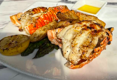 Savor Restaurant signature dishes Twin Lobster Tails
Award Winning Flamme Burger
Woodfire Wings